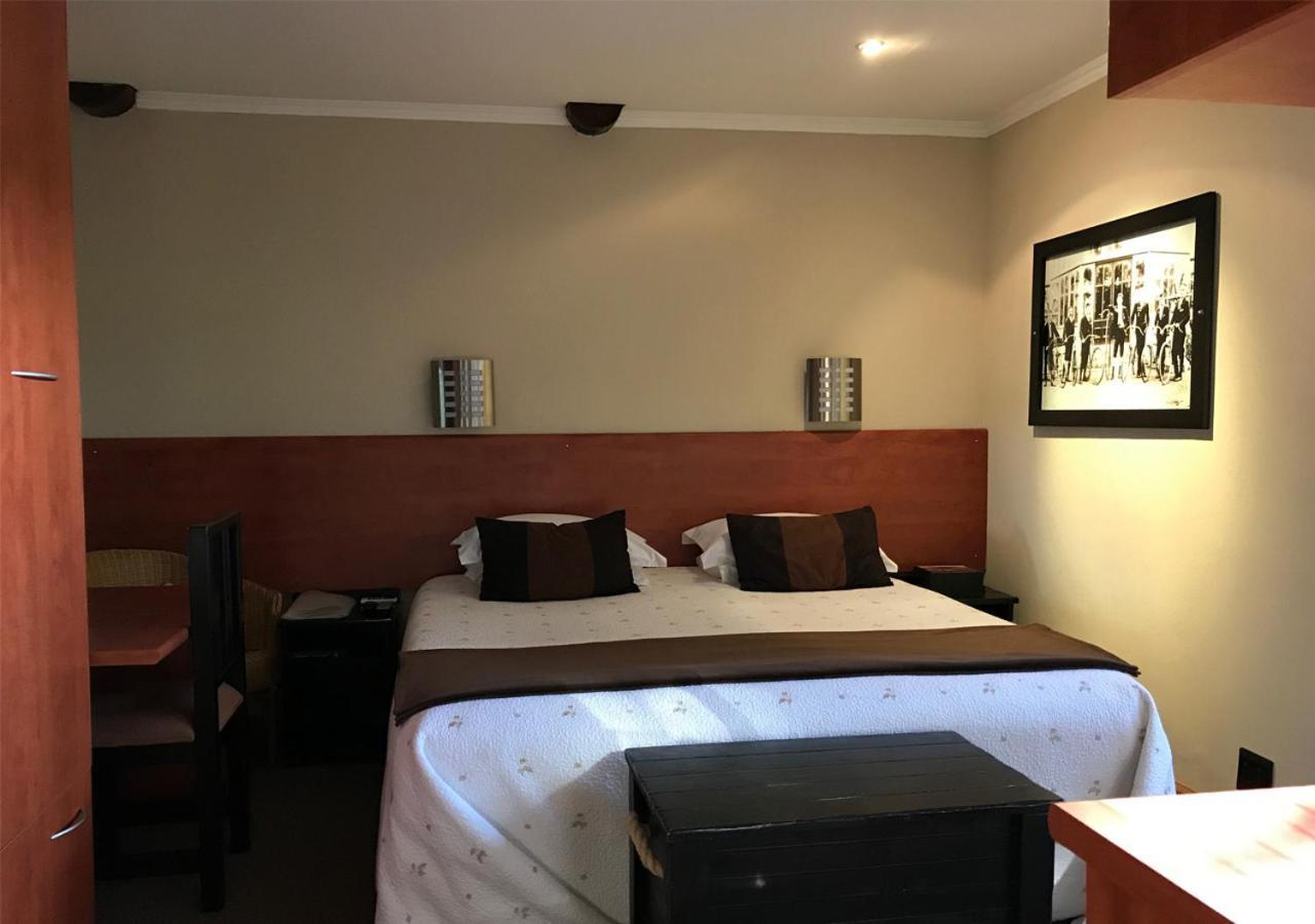 A La Martha'S Air-Port Guest House Port Elizabeth Exterior photo